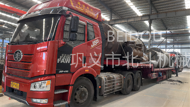 大型连续式稻壳炭化设备装车即将发往江西地区